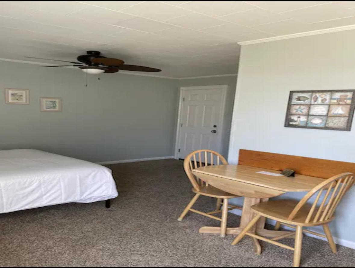 Motel Echo